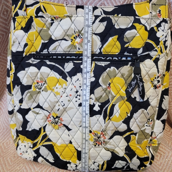 Vera Bradley Dogwood pattern crossbody - Picture 3 of 3